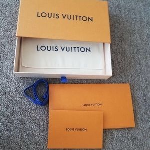 Louis Vuitton Box and dust bag for long wallet (2)